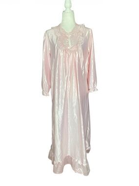Stardust vintage Soft Pink Lace-Trim Nightgown